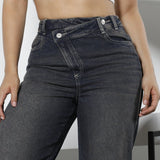 STRAIGHT JEAN TEXTURIZADO CON PRETINA CRUZADA